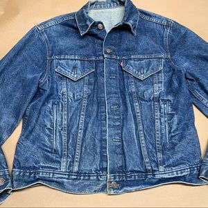 Levi’s Jean Jacket Large ??